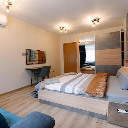 1 Minute To Main Street Grafa, Ndk, Free Parking, 3bdr Appartement