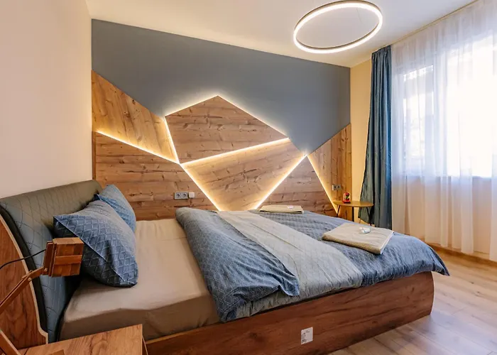 1 Minute To Main Street Grafa, Ndk, Free Parking, 3bdr Apartament Sofia