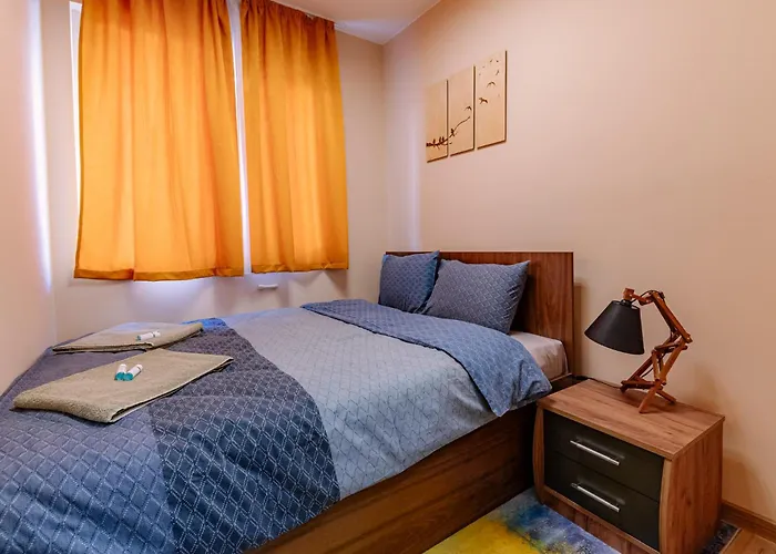 1 Minute To Main Street Grafa, Ndk, Free Parking, 3bdr Apartament *