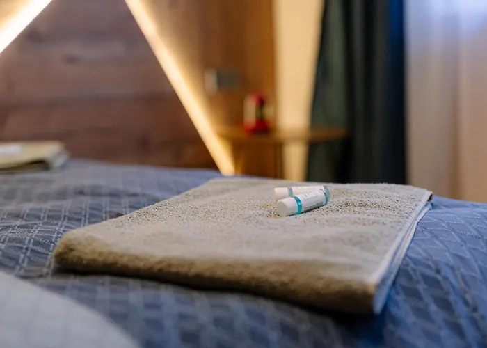 1 Minute To Main Street Grafa, Ndk, Free Parking, 3bdr *