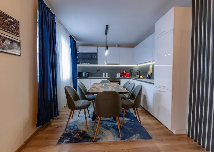 1 Minute To Main Street Grafa, Ndk, Free Parking, 3bdr * 소피아