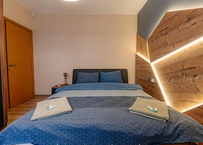 1 Minute To Main Street Grafa, Ndk, Free Parking, 3bdr 아파트