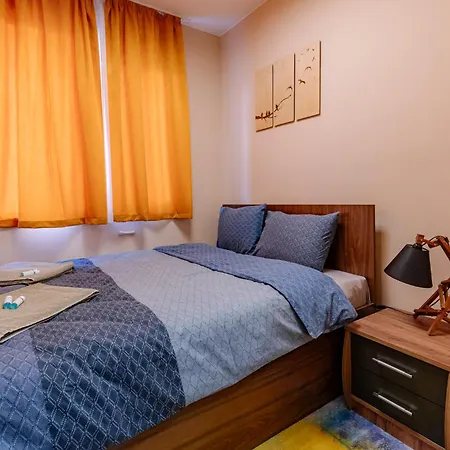 1 Minute To Main Street Grafa, Ndk, Free Parking, 3bdr 아파트 *