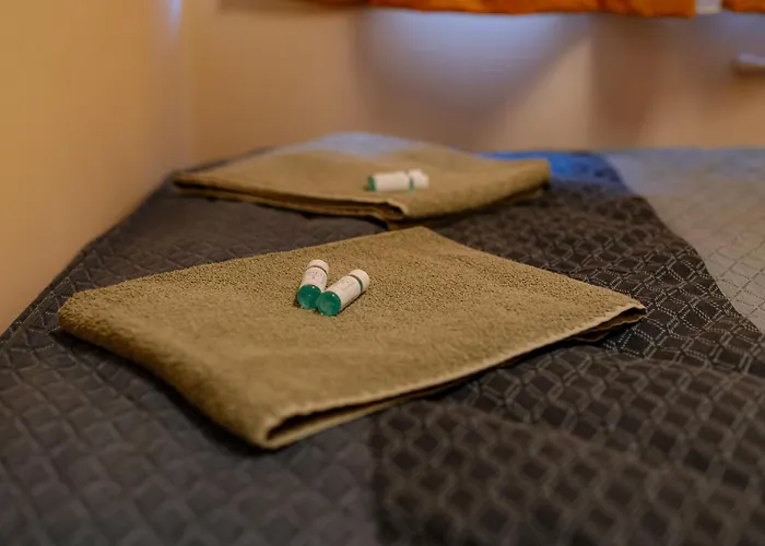 1 Minute To Main Street Grafa, Ndk, Free Parking, 3bdr Apartment